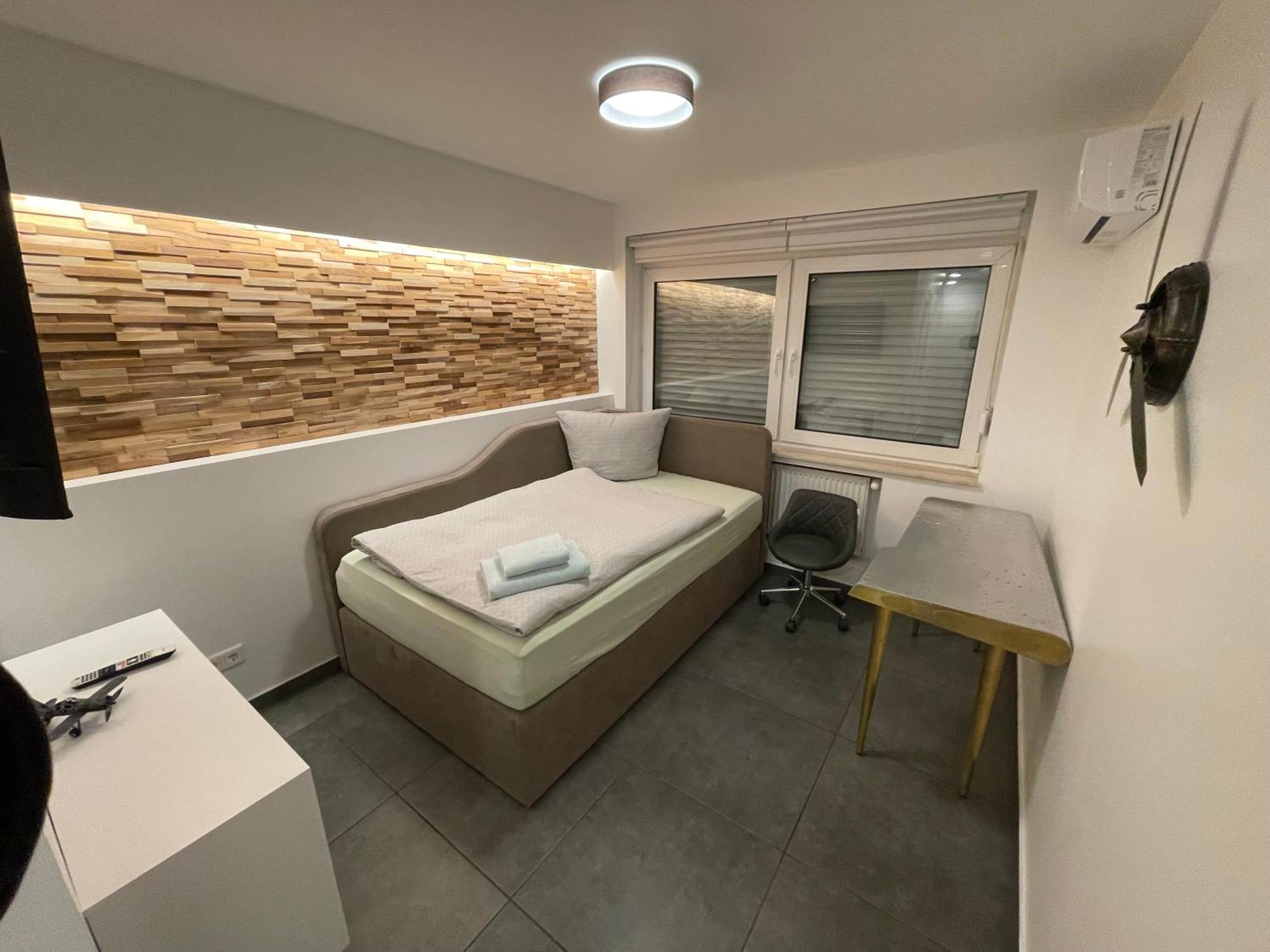 Aviators Guest House - Premium Room シュトラウスベルク エクステリア 写真