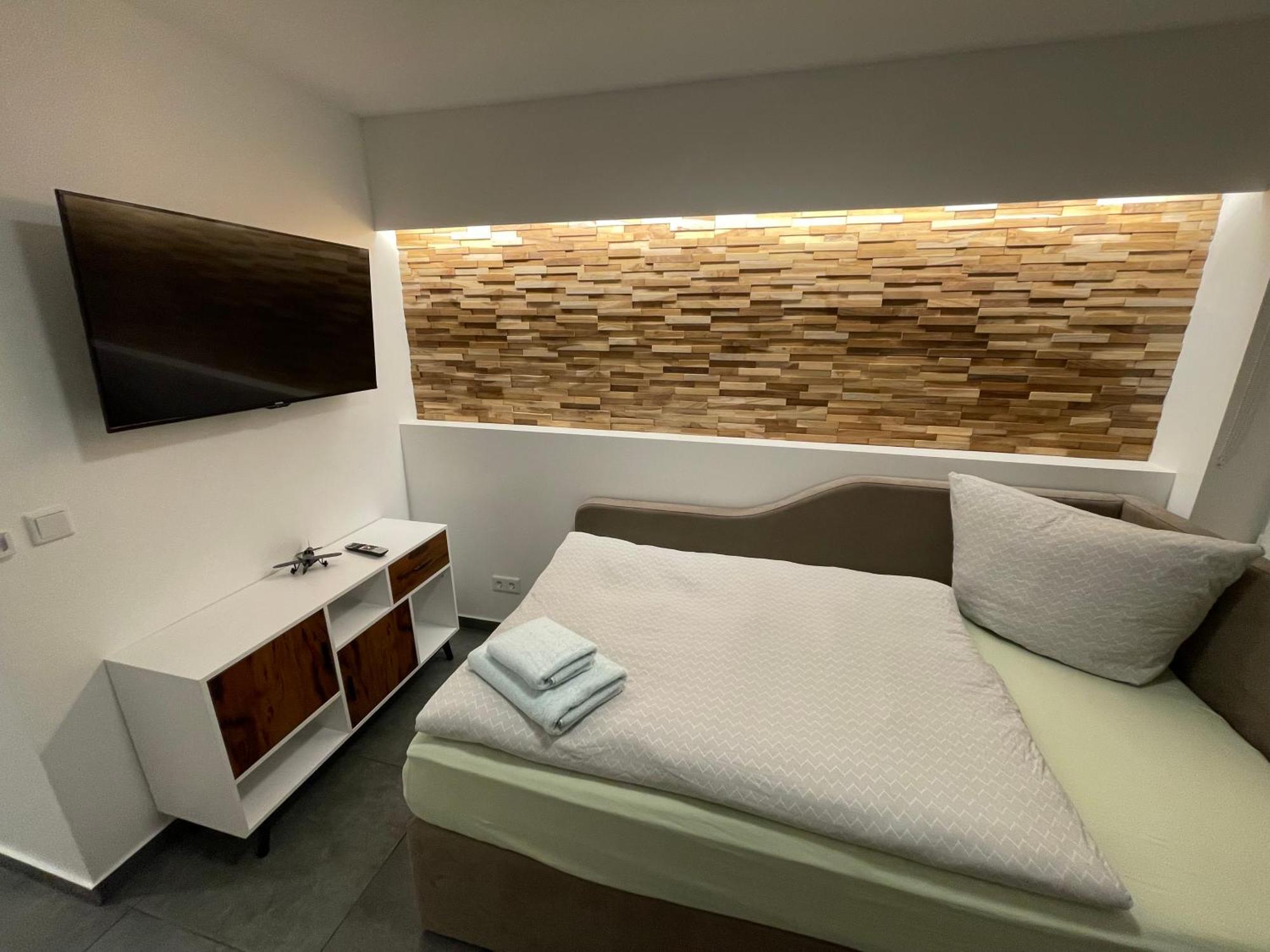 Aviators Guest House - Premium Room シュトラウスベルク エクステリア 写真